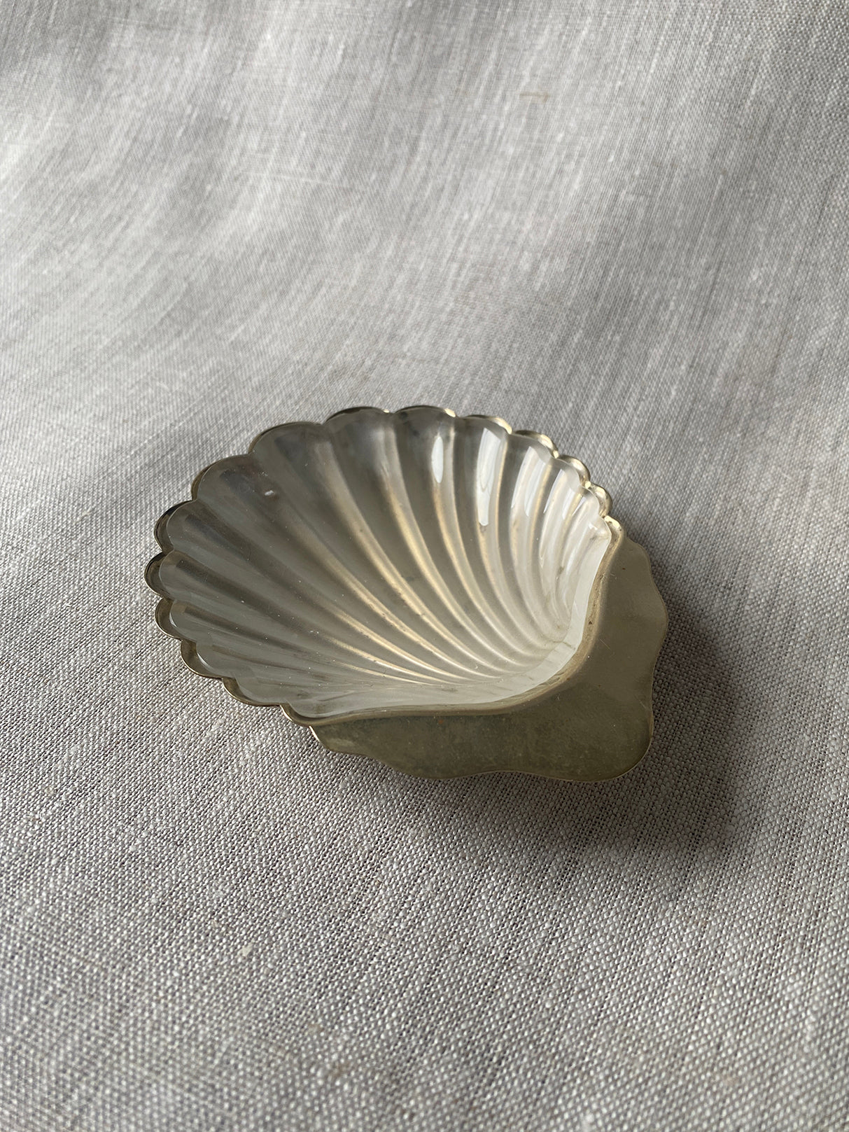 a silver-plated EPNS shell butter/caviar dish with a glass liner